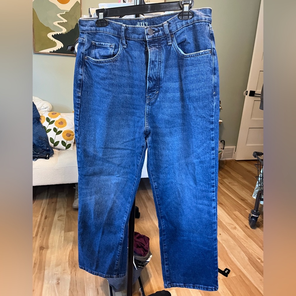 a.n.a Women's Straight-Leg Jeans in Deep Blue Wash